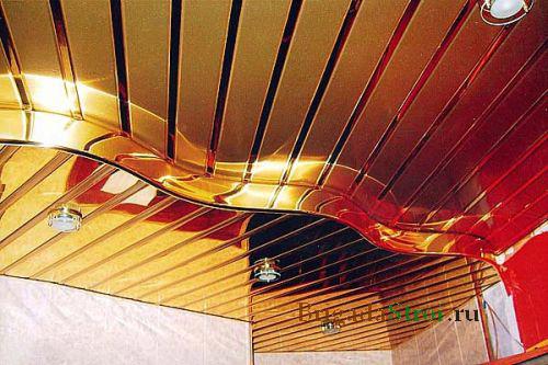 алюминиевые реечные подвесные потолки фото