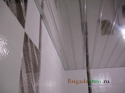 подвесной потолок в ванную реечный фото